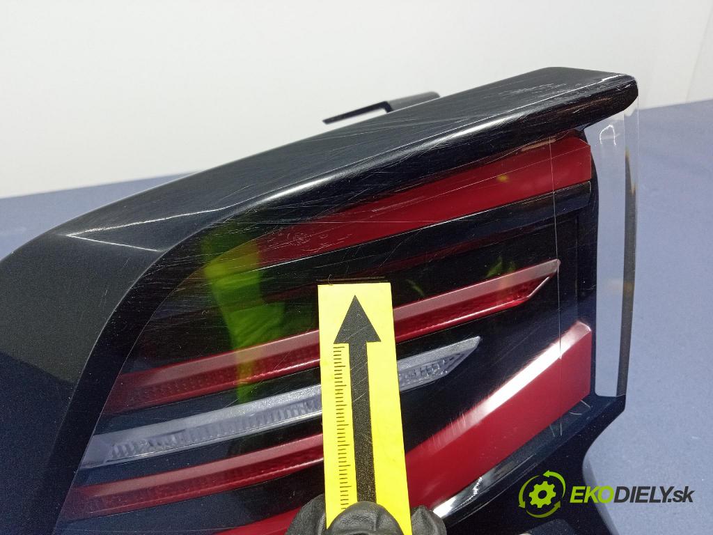 Kia Sportage 2022 světlo Zad: levá Mimo: 92401R2100