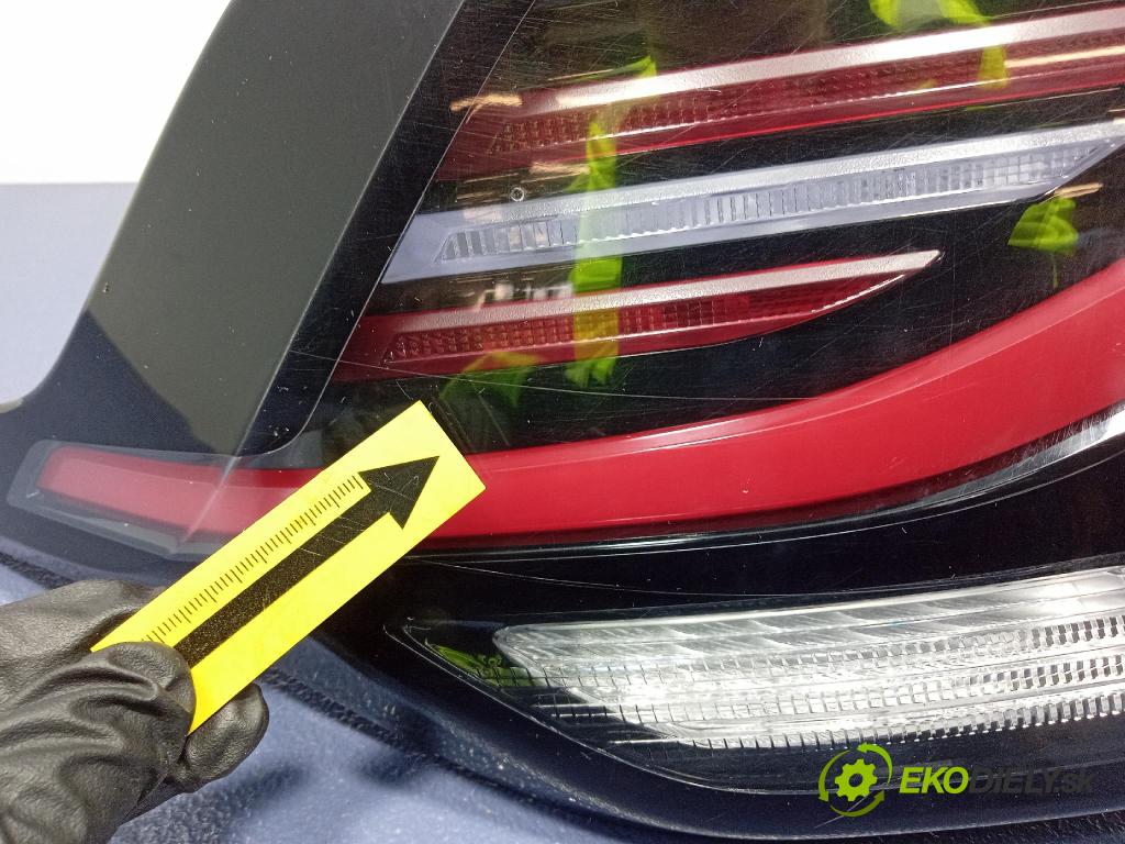 Kia Sportage 2022 světlo Zad: levá Mimo: 92401R2100