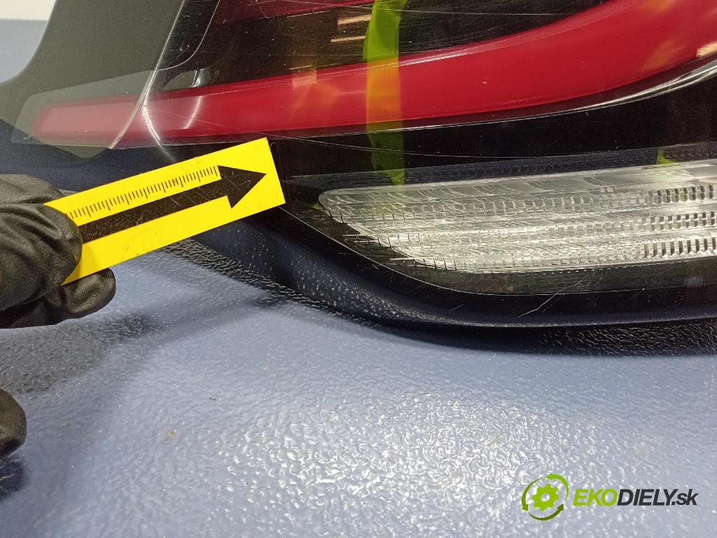 Kia Sportage 2022 světlo Zad: levá Mimo: 92401R2100