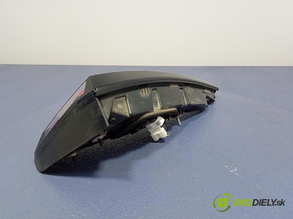 Kia Sportage 2022 světlo Zad: Práva: Uvnitř 92404R2000