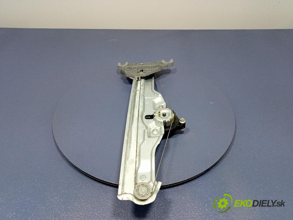 Kia Sportage 2022 mechanismus stahování Sklenka: Zad: v pravo: BA050K0030