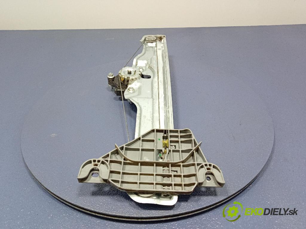 Kia Sportage 2022 mechanismus stahování Sklenka: Zad: v pravo: BA050K0030