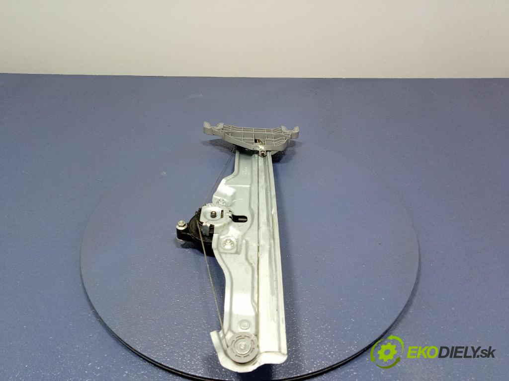 Kia Sportage 2022 mechanismus stahování Sklenka: Zad: v pravo: BA050K0020