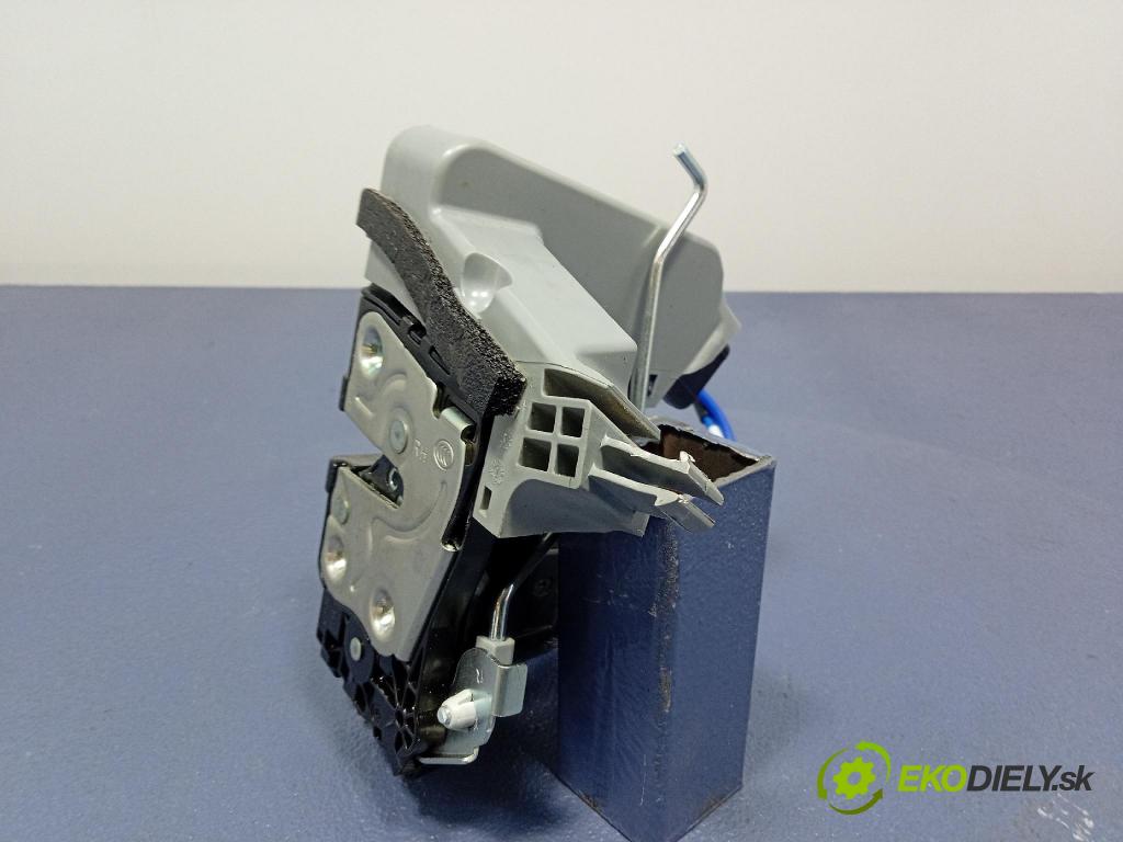 Kia Sportage 2022 zámek dveře Zad: v pravo: 81420R2000