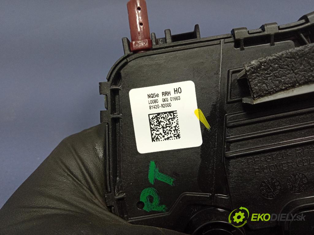 Kia Sportage 2022 zámek dveře Zad: v pravo: 81420R2000