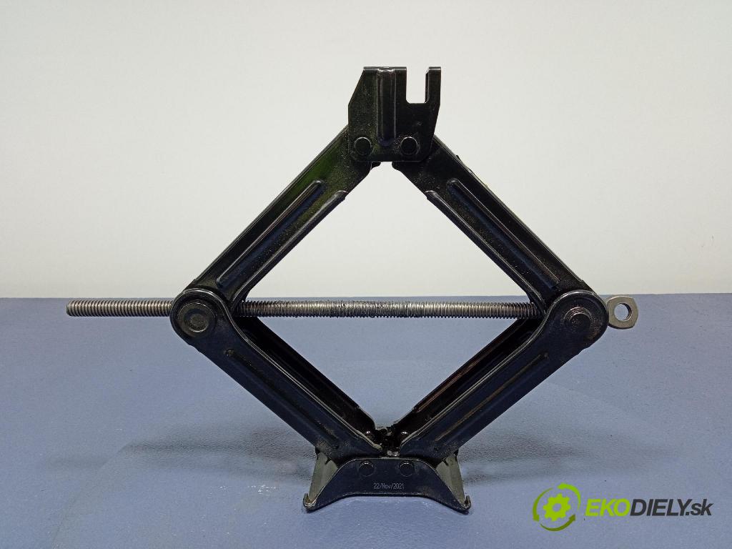 Kia Sportage 2022 zvedák 09110N7000