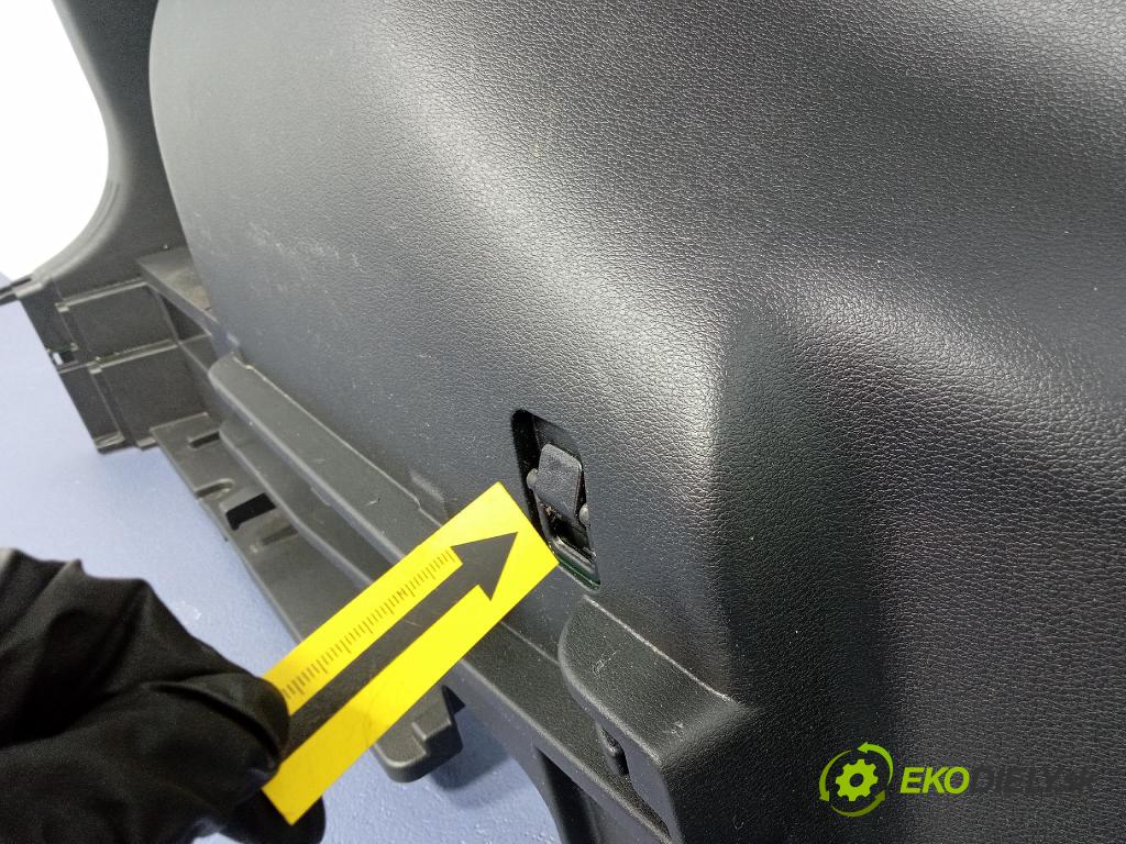 Kia Sportage 2022 Tapacír: kufr 85730R2300