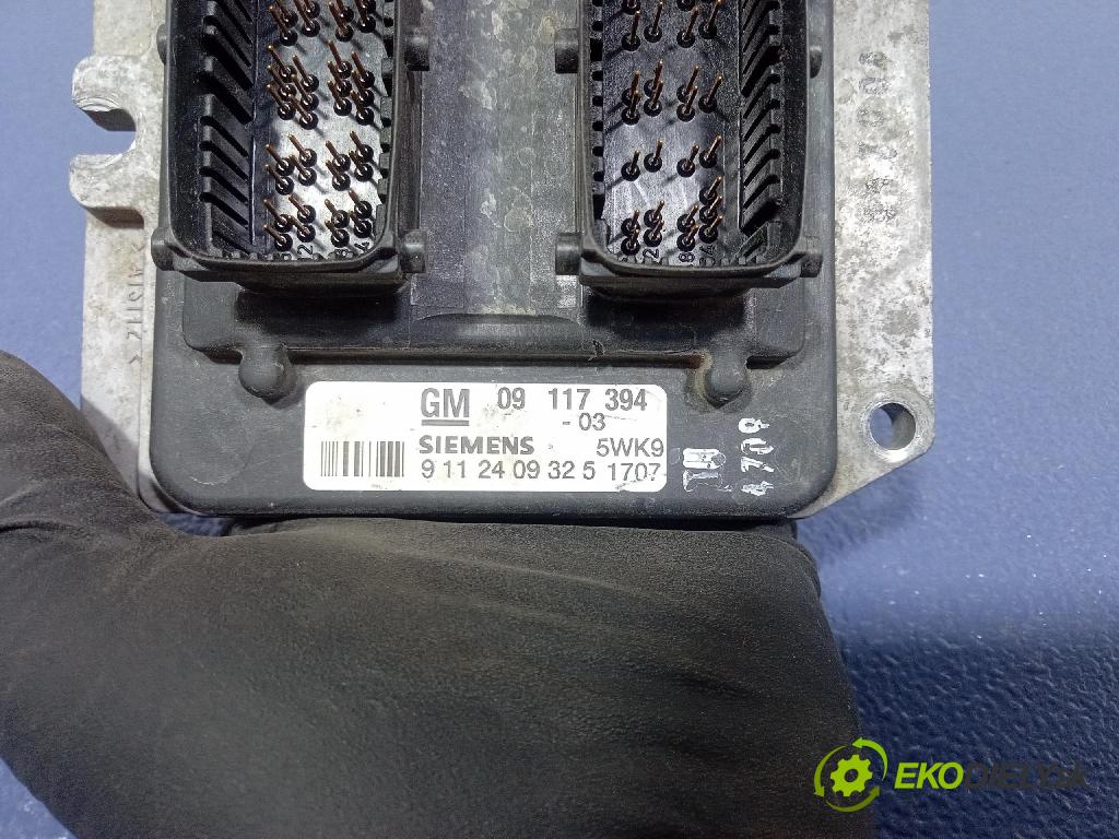 Opel Zafira 1999 řídící jednotka Motor: 09117394