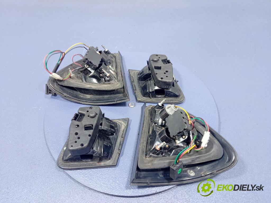 Bmw Seria 3 2002 svetlo / reflektor zad ľavá Vonkajsia: SK1611 10399SW