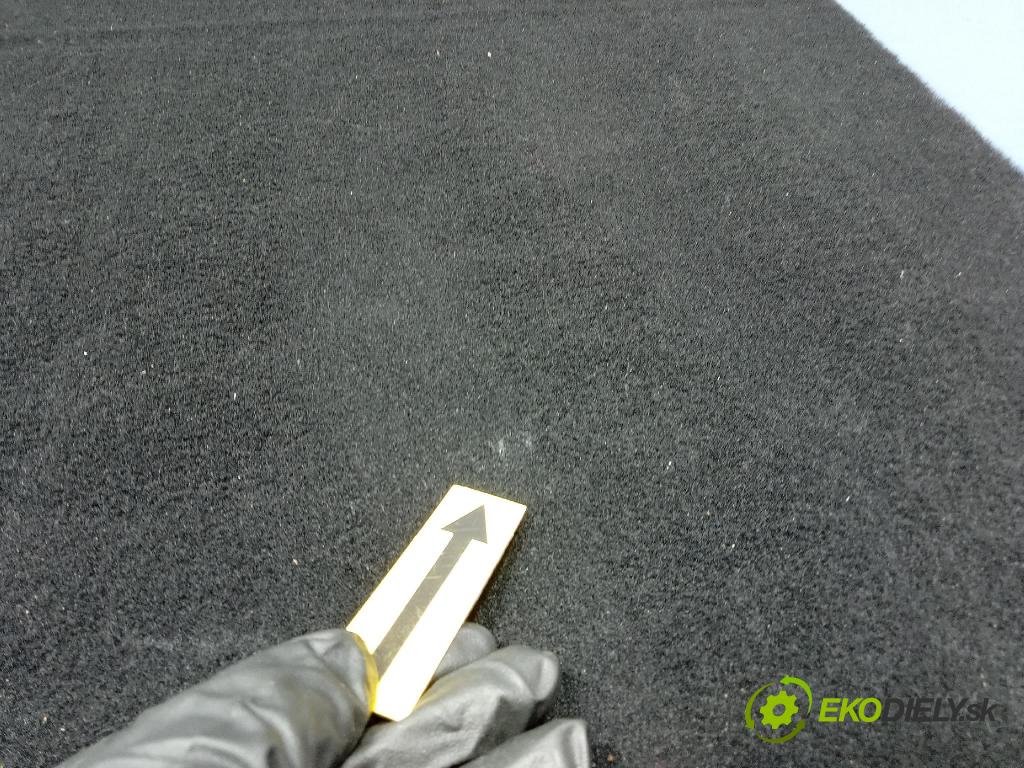 Kia Sportage 2022 koberec do auta 85715R2000