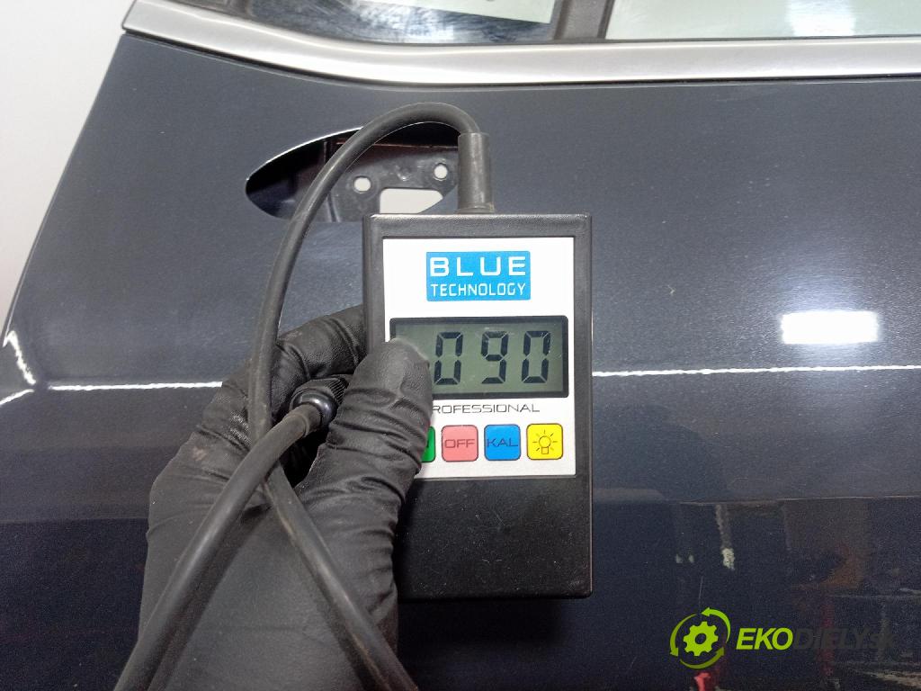 Kia Sportage 2022 dveře před Vlevo, odjet: