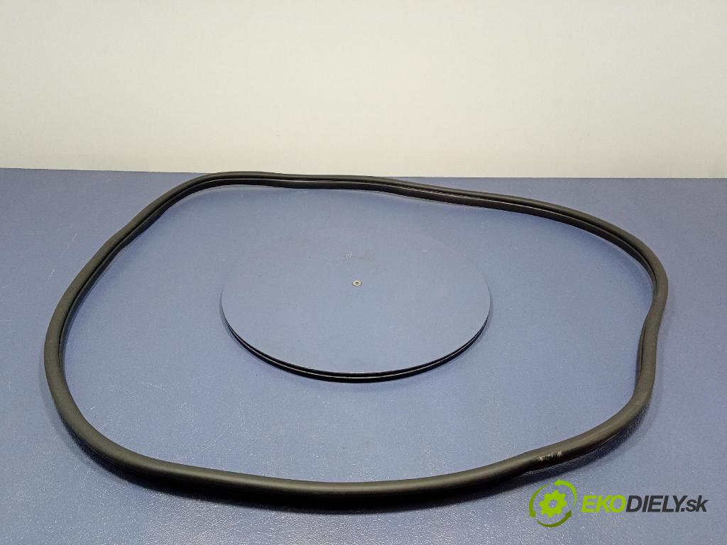 Kia Sportage 2022 Těsnění: dveře