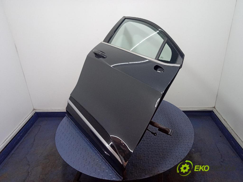 Kia Sportage 2022 dveře před prave