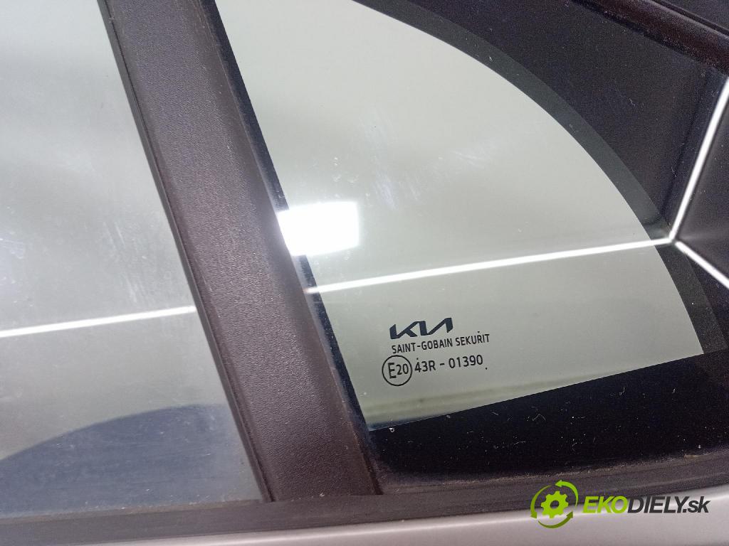 Kia Sportage 2022 dveře před prave