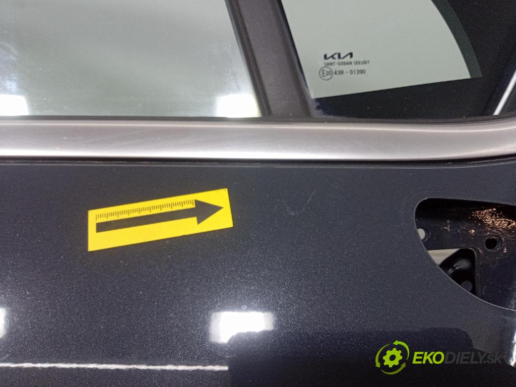 Kia Sportage 2022 dveře před prave