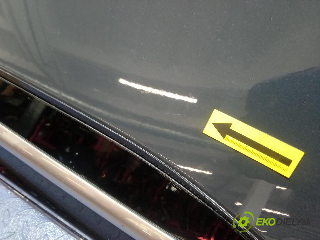 Kia Sportage 2022 dveře před prave