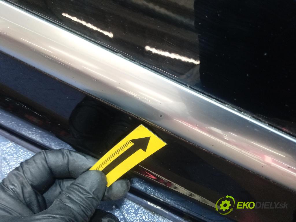 Kia Sportage 2022 dveře před prave