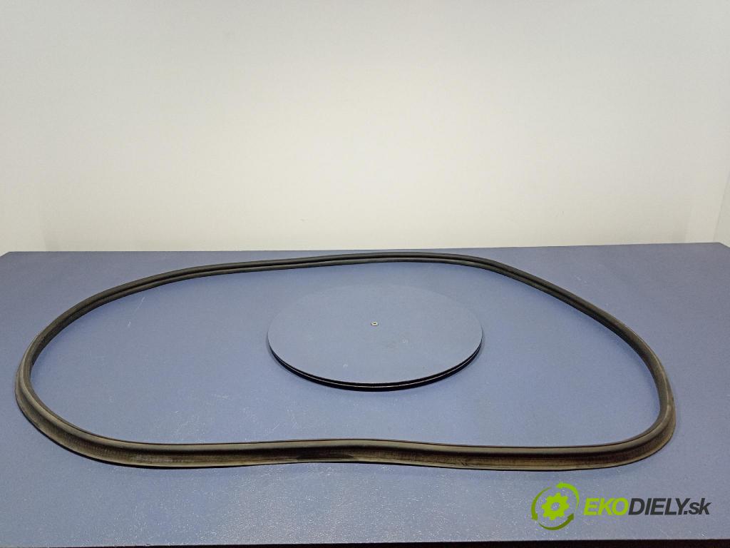 Kia Sportage 2022 Těsnění: Kryty kufr 81761R2000