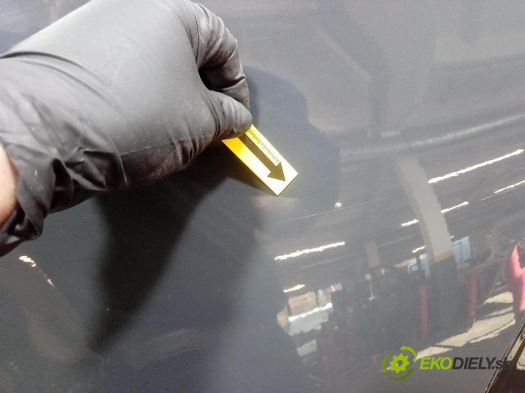 Kia Sportage 2022 dveře Zad: Vlevo, odjet: