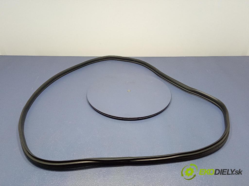 Kia Sportage 2022 Těsnění: dveře 