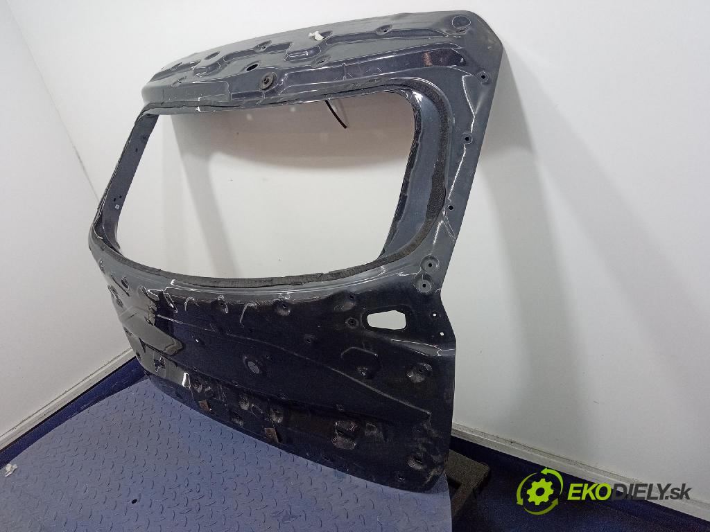 Kia Sportage 2022 zadna dveře kufra: kufra: