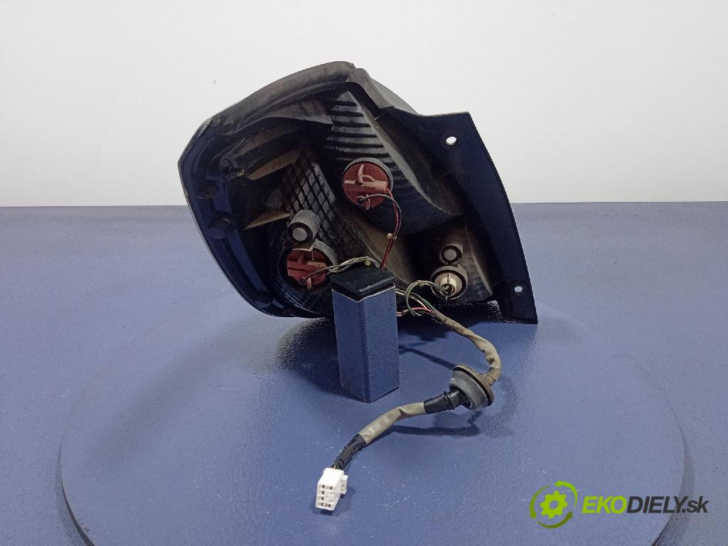 Kia Rio 2006 světlo Zad: Práva: Mimo: 92402-1G2