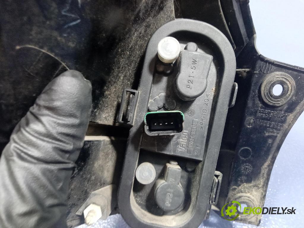 Nissan Qashqai 2009 svetlo / reflektor zad Prava: Vonkajsia: 89071062