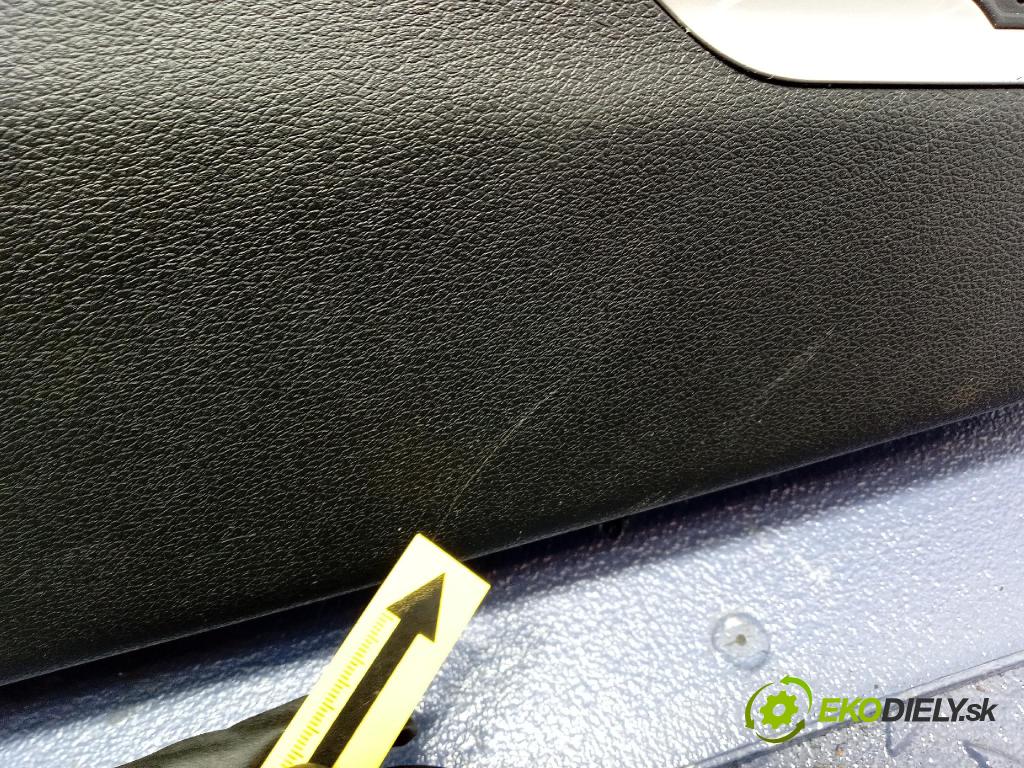 Kia Sportage 2022 Čalounictví: dvere Predné ľavá 82370-R2000