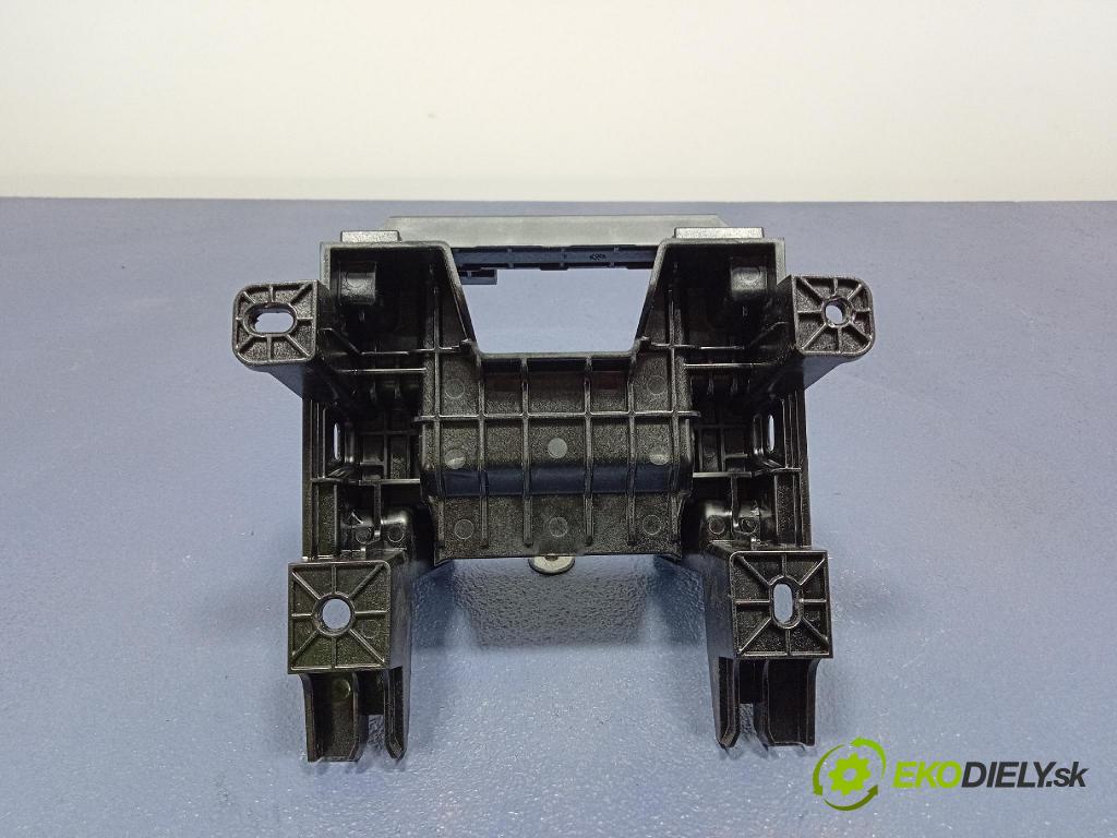 Kia Sportage 2022 tunel Stredný: 84636R2000