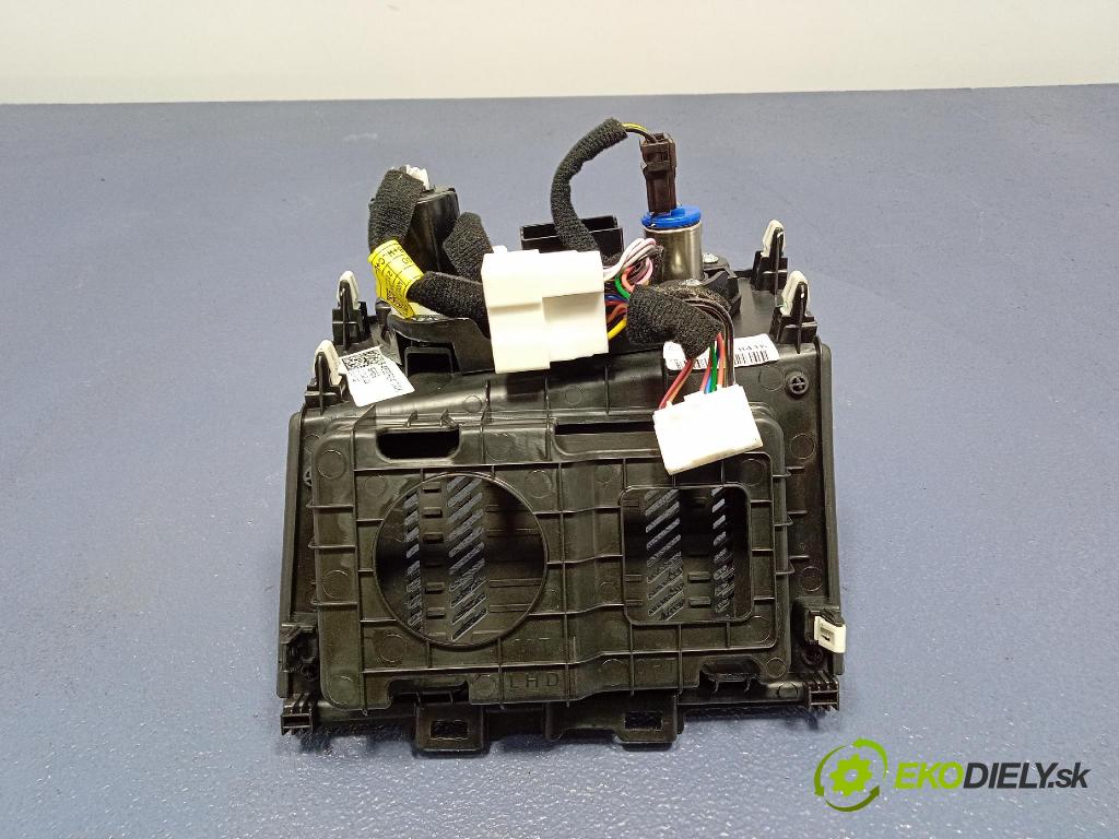 Kia Sportage 2022 kryt Plast: Interiéry: 84632R2410WK