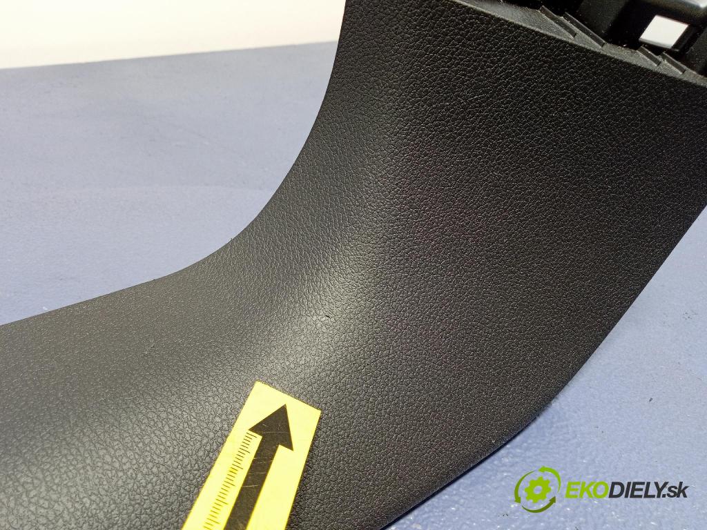 Kia Sportage 2022 kryt Plast: Interiéry: 81730R2000WK