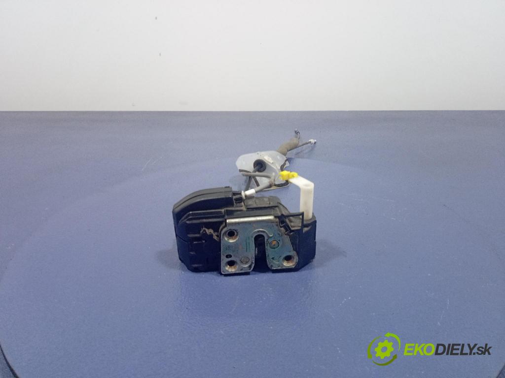 Nissan Qashqai 2009 zámok dvere Predné Vľavo: