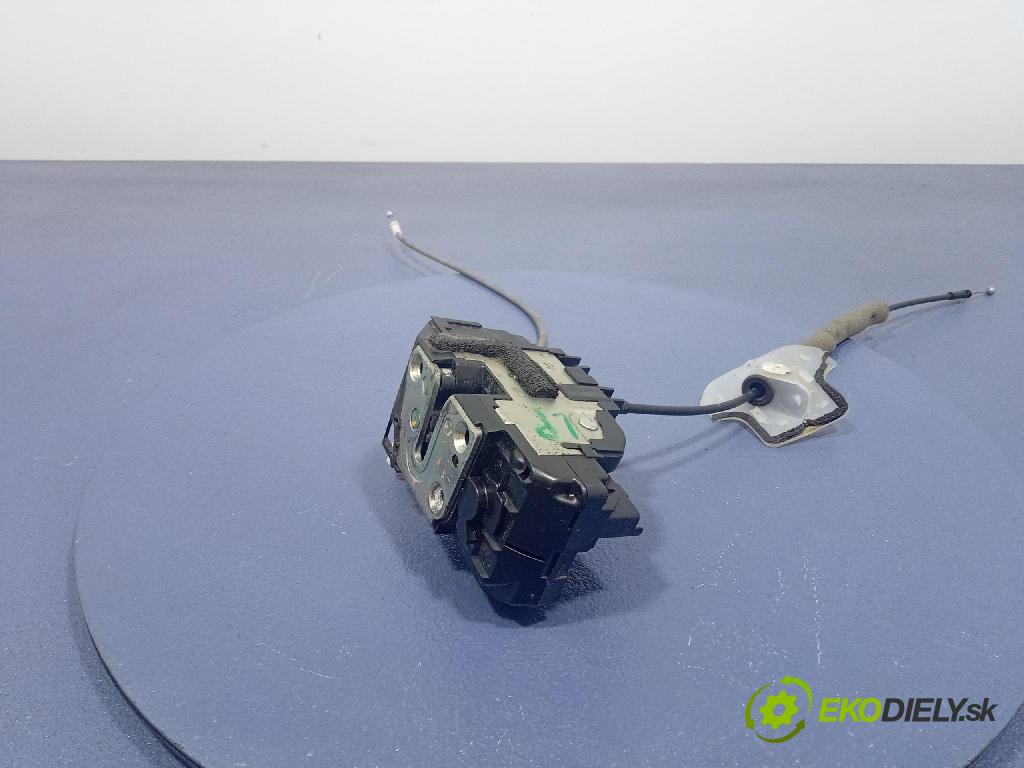 Nissan Qashqai 2009 zámok dvere Predné Vľavo: