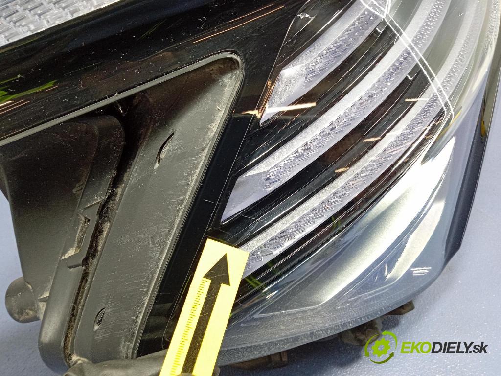 Kia Sportage 2022 Reflektor: v pravo: 92102R2100