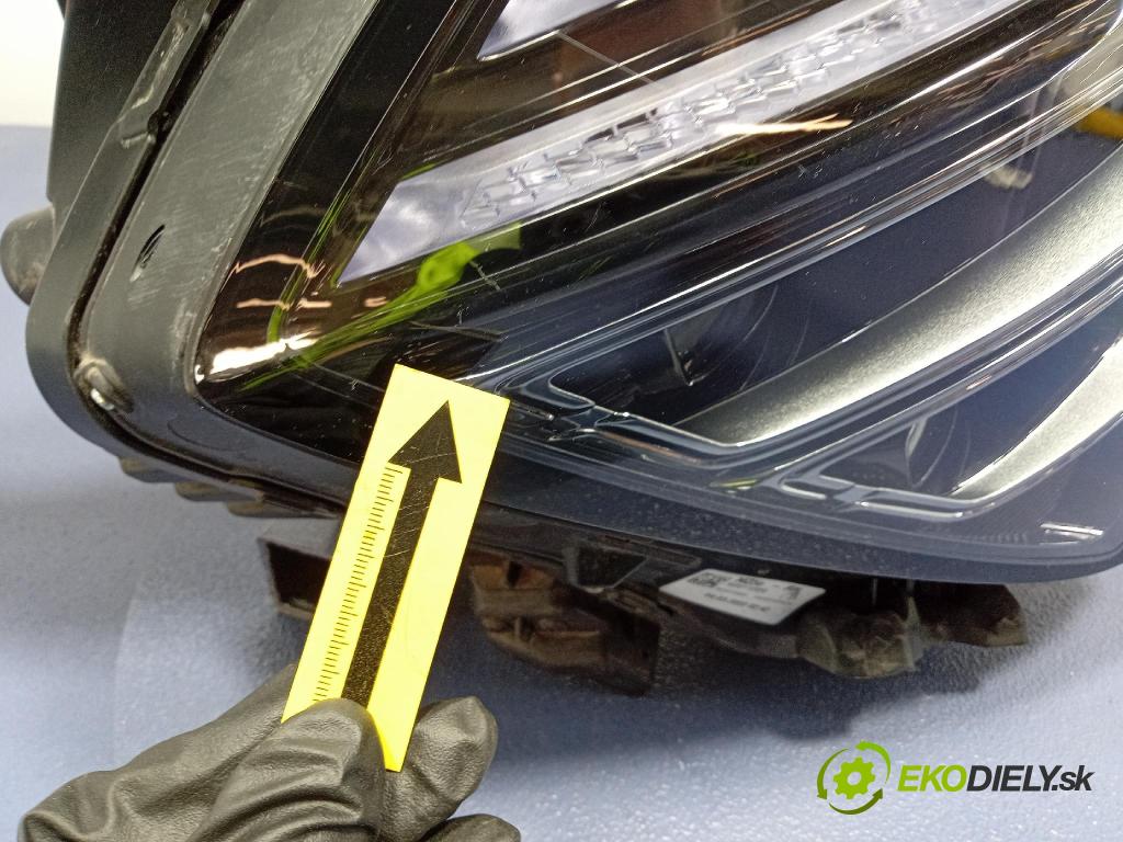 Kia Sportage 2022 Reflektor: v pravo: 92102R2100