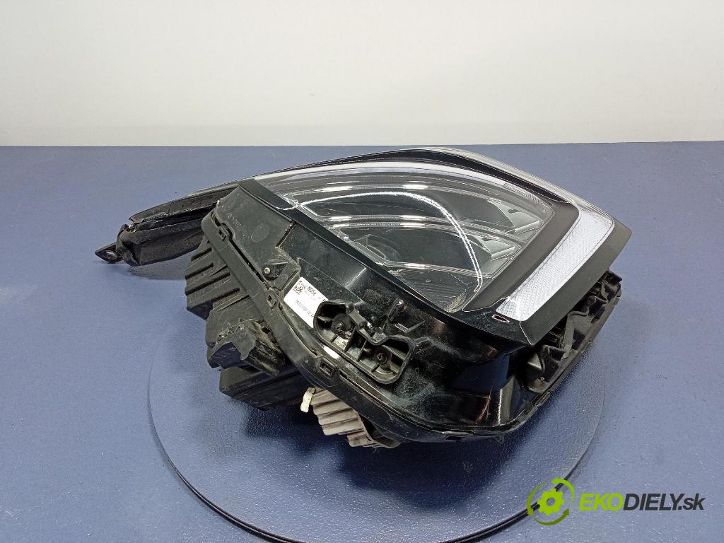 Kia Sportage 2022 Reflektor: v pravo: 92102R2100