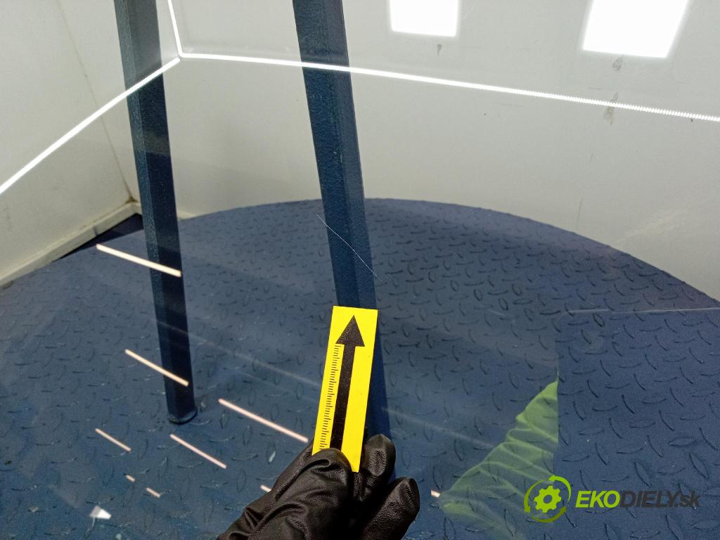 Kia Sportage 2022 sklo Predné: přední: