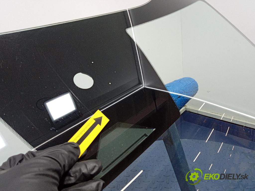 Kia Sportage 2022 sklo Predné: přední: