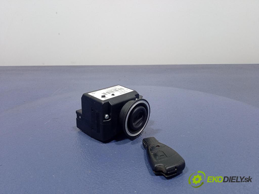 Mercedes A-Klasa 2004 Spínač zapalování. 1695451308