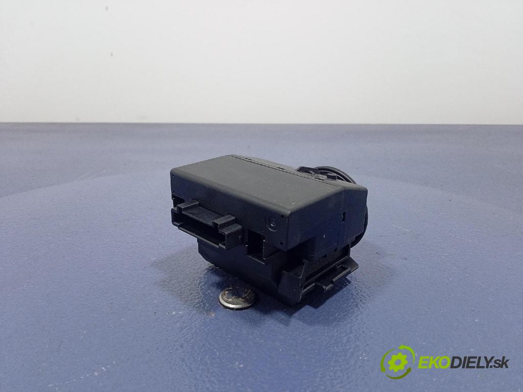 Mercedes A-Klasa 2004 Spínač zapalování. 1695451308