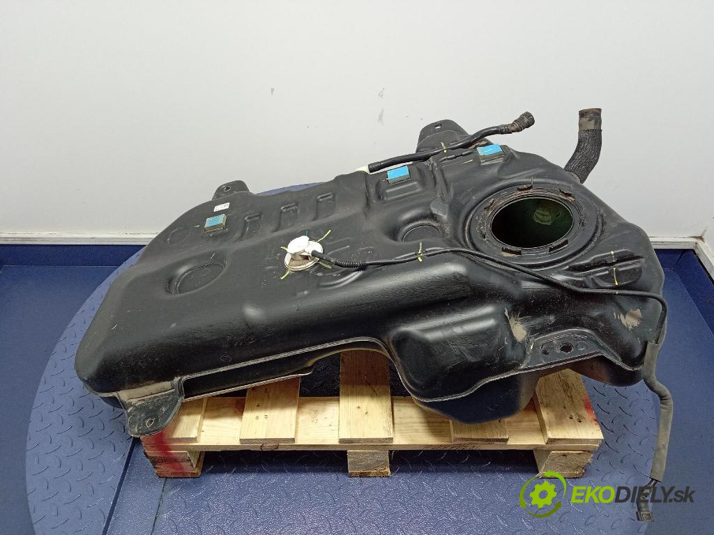 Kia Sportage 2022 Nádrž: paliva 31171N7000