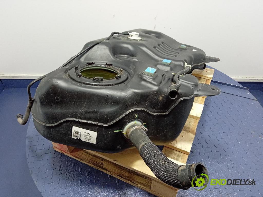 Kia Sportage 2022 Nádrž: paliva 31171N7000