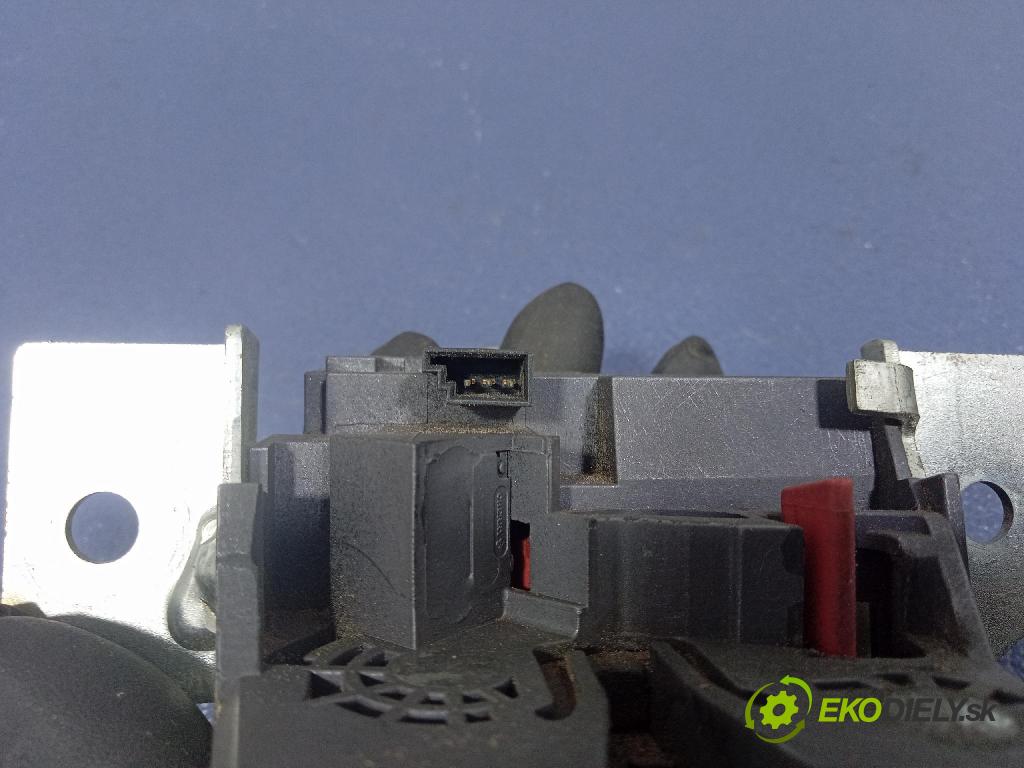 Mercedes A-Klasa 2004 zámek Klapky: kufr A1697400036