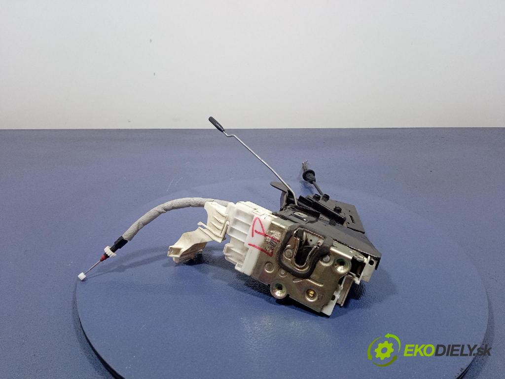 Mercedes A-Klasa 2004 zámek dveře před Levý: 1697200535