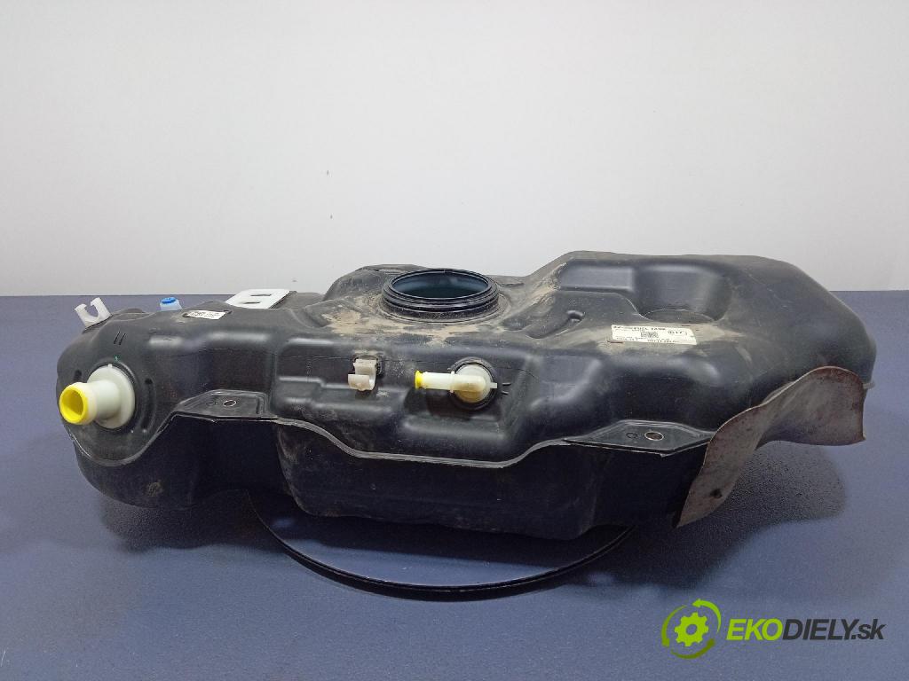 Kia Picanto 2022 Nádrž: paliva 31100-G6170