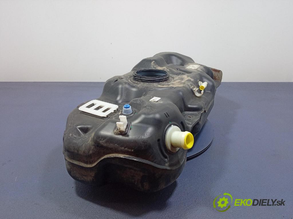 Kia Picanto 2022 Nádrž: paliva 31100-G6170