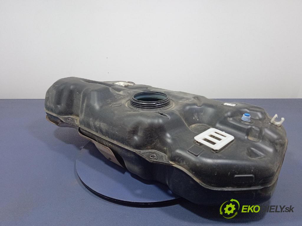 Kia Picanto 2022 Nádrž: paliva 31100-G6170