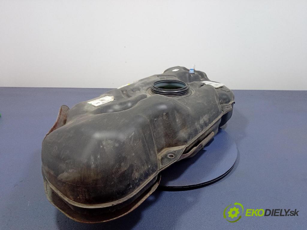 Kia Picanto 2022 Nádrž: paliva 31100-G6170