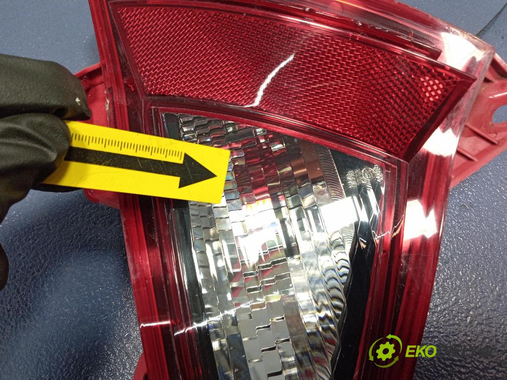 Kia Sportage 2022 svetlo / reflektor zad Prava: Vnútri: 92406R2000