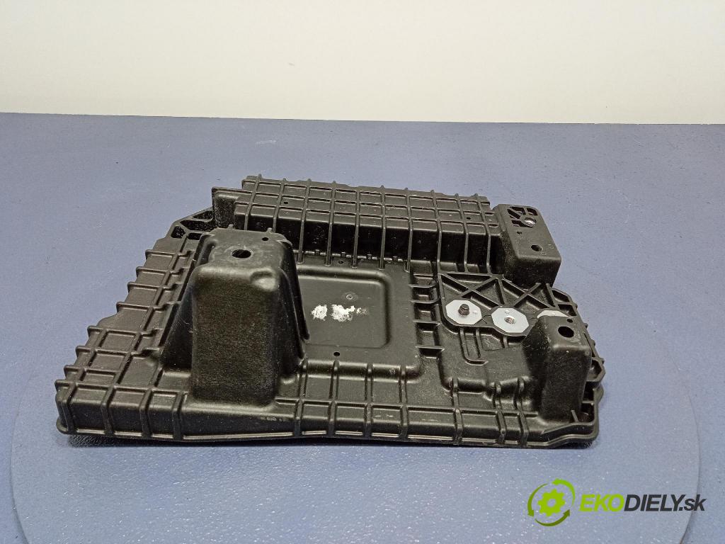 Kia Sportage 2022 Základ: batéria 37150N7000